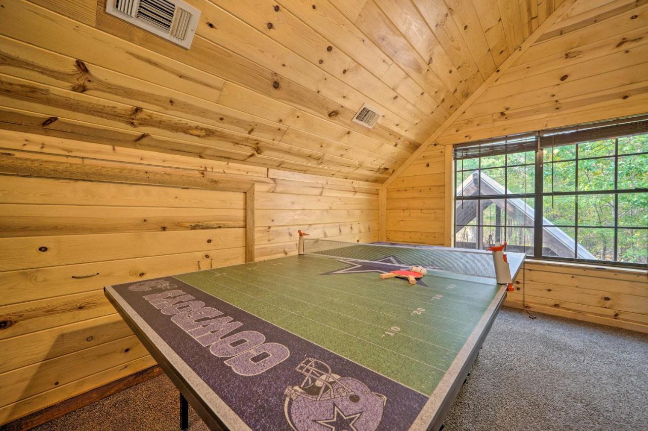 Cabin With Hot Tub And Games, 4 Mi To Beavers Bend! Broken Bow Exterior photo